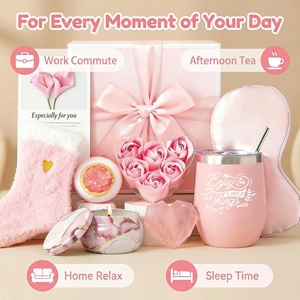 Set de Regalo Lunaire Rosa para el Cuidado Personal de la Mujer, Caja de Regalo de Spa y Relajación con Vaso, Regalo para Damas de Honor, Regalo de Agradecimiento - Product Image 3