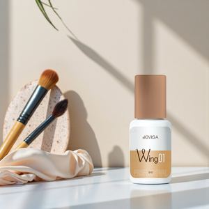 Pegamento invisible para pestañas - Product Image 1