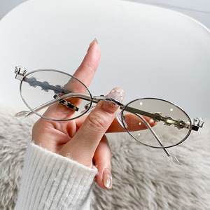 Nouvelles Lunettes de Soleil Ovales en Strass EU US 2026 – Protection Anti-UV Premium, Verres Transparents pour Visage Nu, Protection UV400 - Product Image 6