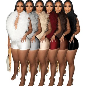 <span class=keywords><strong>Tuta</strong></span> Elegante Americana da <span class=keywords><strong>Donna</strong></span> con Piume, Scollo Profondo a V, Halter, Aderente, Sexy, Monopezzo con Pantaloncini <span class=keywords><strong>in</strong></span> <span class=keywords><strong>Raso</strong></span> Elasticizzato - Product Image 1