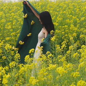 Tournesol fait à la main crochet fleur embrasser le soleil confortable et chaud décoration de la maison Bouquet couverture WD - Product Image 5