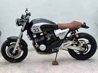Yamaha 400 Cafe Racer, moteur quatre cylindres 400cc, style extrêmement rétro, personnalisé pour usage privé, fabriqué au Japon, vitesse maximale >150 km/h