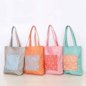 Bolsa de Compras Plegable Impermeable de Poliéster con Estampado de Dibujos Animados para Mujer, con Cierre de Cremallera y Bolsillo Interior - Product Image 2