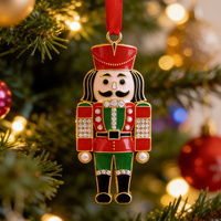 Adorno Navideño Personalizado de Soldado Cascanueces de Metal Esmaltado con Diamantes de Imitación Dorados para Colgar en el Árbol de Navidad, Venta al por Mayor