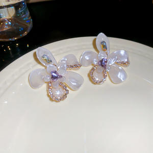 Pendientes Retro de aguja de plata de verano, joyería de moda, pendientes de gota en forma de flor de resina de circón para mujer - Product Image 4