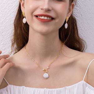 Collier en perles d'eau douce naturelles baroques Wenchi 2024, origine Chine, élégant, polyvalent, luxe léger, chaîne de pull haut de gamme - Product Image 3