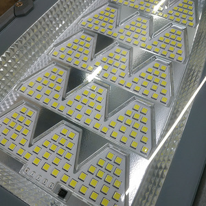 Fabrika Toptan Satışı 300 LED'li 5054 SMD Ayrık Tip 6V 40W Fotovoltaik Panel Akülü Güneş Enerjili Sokak Lambası Uzaktan Kumandalı - Product Image 5