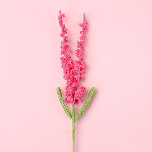 Bouquet de lavande au crochet fait main, réaliste et tissé au fil – parfait pour la Fête des Mères, la Fête des Enseignants et comme cadeau. - Product Image 4