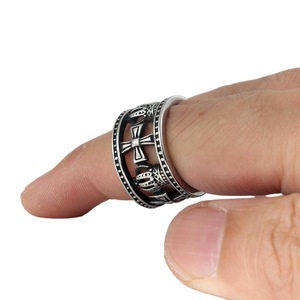 yunnique Wide Crown <b>Ring</b> Cross Design <b>Titanium</b> Steel Unisex Fashion Jewelry Gift <b>Ring</b> Gold And Steel Color - Product Image 4