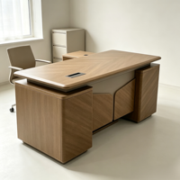 Bureau de direction moderne de luxe, grand bureau en bois pour dirigeant, bureau de gestionnaire pour mobilier de bureau administratif, design de salle de PDG