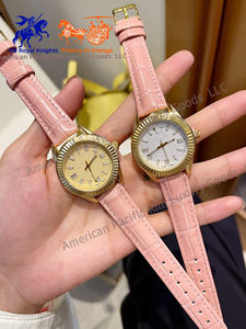 Montre à quartz élégante et luxueuse pour femme CC, cadran carré motif guépard orné de diamants, type de fourniture ODM - Product Image 3