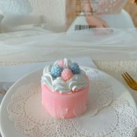 Rosa Niedliche Geburtstagsgeschenk Sojawachs Handgemachte Aromatherapie-Kerze in Kuchenform Chinesische Schlafzimmer-Dekoration Festlich