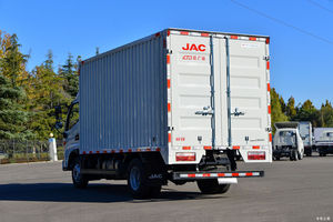 Camión de Plataforma Plana de 6 Toneladas, Estable, de Tonelaje Moderado, para Transporte de Equipos de Tamaño Mediano - Product Image 5