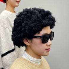 Life Photo Four-Cut Bomb Pogle Lace Front Cheveux synthétiques résistants à la chaleur pour les femmes Black Cargo Neighbor Pogle Witch Haircut - Product Image 1