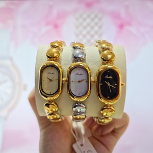 <span class=keywords><strong>Montre</strong></span> Scottie E9731b de luxe à quartz avec diamants, design ovale simple, <span class=keywords><strong>bracelet</strong></span> en acier inoxydable de 22 mm, <span class=keywords><strong>montre</strong></span> de mode professionnelle 9731b pour <span class=keywords><strong>femme</strong></span> - Product Image 3