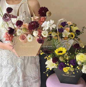 Caixa de Presente Floral em Forma de Coração Ecológica e Portátil para Embalagem de Buquês de Florista, Arte Floral DIY para o Dia das Mães e Dia dos Namorados - Product Image 2