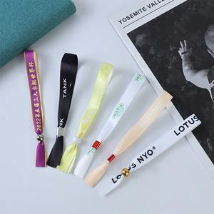 أساور قماشية منسوجة من البوليستر بشعار مخصص، أساور معصم للفعاليات، متينة، تستخدم كبطاقة دخول للمهرجانات، هدية ترويجية، للبيع بالجملة بكميات كبيرة - Product Image 3