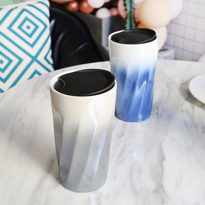 Minion glaçure <span class=keywords><strong>de</strong></span> couleur <span class=keywords><strong>de</strong></span> style nordique bon marché tasses à café <span class=keywords><strong>de</strong></span> voyage personnalisées en porcelaine <span class=keywords><strong>de</strong></span> Noël en plein air avec couvercles - Product Image 1