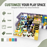 Équipement de terrain de jeu intérieur commercial ultra moderne pour enfants avec piscine à balles, toboggan, trampoline, structure d'escalade et arcade