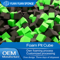 Blocs de fosse en mousse haute densité Cube en mousse éponge Logo personnalisé pour les cubes de fosse en mousse de gymnastique de parc de trampoline intérieur
