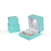 Boîte à bagues lumineuse LED pour mariage avec pendentif lumineux Boîte à bijoux pour couple avec logo carré éclairé