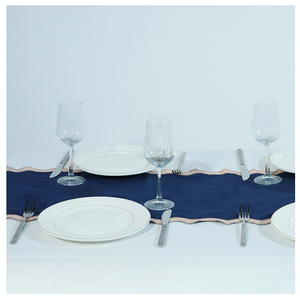Chemin de table en lin tissé avec couleur personnalisée et motif uni pour les mariages rustiques d'inspiration vintage - Product Image 3