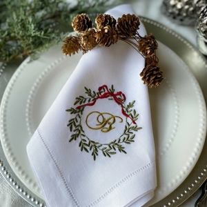 Serviette en lin à ourlet festonné, broderie personnalisée avec monogramme et initiales, nœud <span class=keywords><strong>de</strong></span> couronne <span class=keywords><strong>de</strong></span> Noël brodé, serviette <span class=keywords><strong>de</strong></span> <span class=keywords><strong>table</strong></span> - Product Image 2