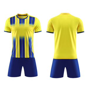 Traje de fútbol de sublimación personalizado, conjuntos de uniformes de fútbol de práctica con camisetas personalizables, ropa de fútbol de primera calidad - Product Image 5