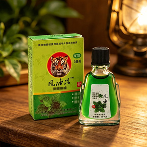 Baume du Tigre en flacon de 3 ml, un baume rafraîchissant et apaisant, idéal pour les étudiants à emporter en cours ou en déplacement pendant l'été. - Product Image 1