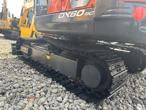 Excavatrice Doosan DX60 d'occasion de 6 tonnes, mini-chenillard, moteur et boîte de vitesses d'origine coréenne, excellent état, prix compétitif, en stock - Product Image 5