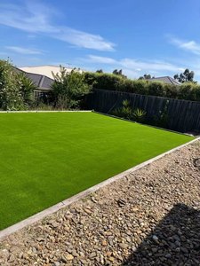 Césped Artificial Estilo Clásico de Alta Densidad, Polietileno Verde Duradero para Paisajismo - Product Image 6