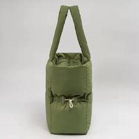 Sac fourre-tout matelassé léger en nylon pour femmes sac à main à fermeture éclair avec deux poignées Fac Direct doublure en polyester utilisation à la plage