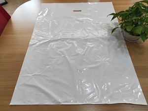 Machine de fabrication de sacs poubelles et de sacs de courses entièrement automatique, robuste, à fond scellé, grande taille, découpée à l'emporte-pièce - Product Image 2