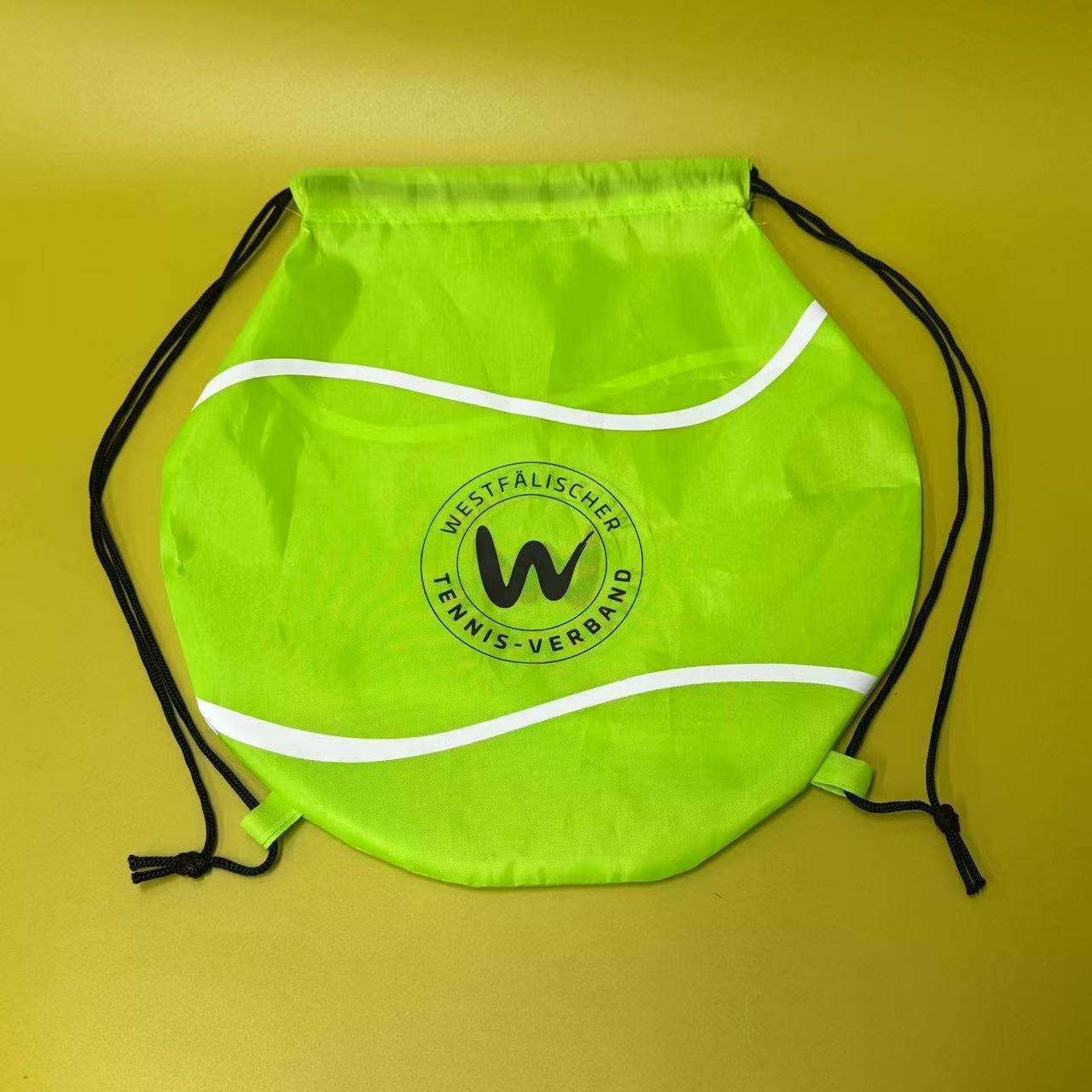 สีเขียวอ่อน