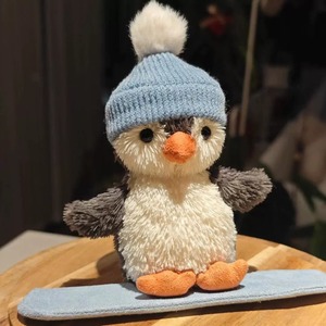 JC vui vẻ Skateboard Penguin đồ chơi sang trọng từ UK - in STOCK-an ủi búp bê, kỳ nghỉ đồ chơi sang trọng, món quà sinh nhật - Product Image 3