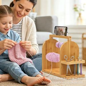 Estante de madera para hilo de ganchillo con soporte para teléfono, organizador de escritorio para tejer y manualidades, estante de bambú duradero, forma rectangular - Product Image 2