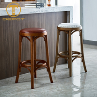 Tabouret de bar en bois nordique de luxe Chaises de salle à manger en bois Conceptions de chaises en bois massif pour café