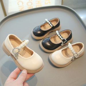 Petites chaussures en cuir pour filles le dernier modèle de printemps et d'automne Chaussures de princesse à semelle souple pour enfants Chaussures simples de performance pour filles - Product Image 1