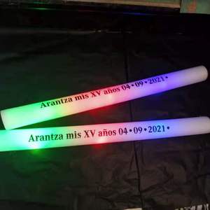 อุปกรณ์ปาร์ตี้แบบกำหนดเองพร้อมโลโก้ ปี 2022 ของอี้หวู่ ไม้โฟมเรืองแสง LED ขนาด 18 นิ้ว กันน้ำ สไตล์โรแมนติก สำหรับฮาโลวีนและวันขอบคุณพระเจ้า - Product Image 5