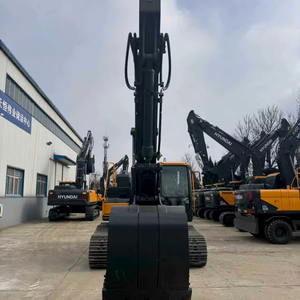 Excavadora Hidráulica Mediana HX230L para Movimiento de Tierras en Infraestructuras Municipales - Product Image 3