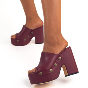 Sandales compensées épaisses pour femmes à bout ouvert, style mules, avec plateforme épaisse et clous métalliques, couleur unie - Product Image 5