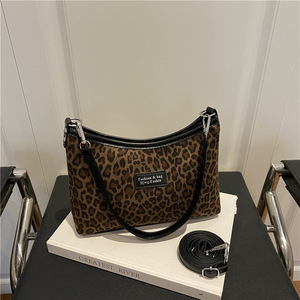 Sac à bandoulière imprimé léopard pour femme, taille moyenne, sac fourre-tout décontracté, sac bandoulière tendance pour un usage quotidien - Product Image 3