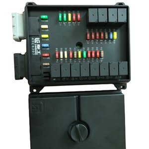 Boîtier à fusibles 49C4932 49C6297 49C6307 49C6494 49C6495 49C6500 49C7986 55C1206, pièces pour machines de construction - Product Image 1