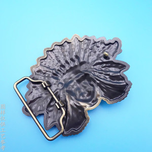 Hebilla de Cinturón de Aleación de Zinc Tallada a Medida con Diseño de Figura de Bronce Estilo Vintage para Uso Deportivo - Product Image 3