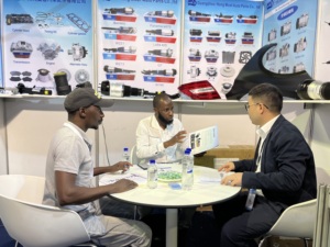 Compresseur de climatisation neuf de haute qualité A0012301711 A001230281 pour C180/C200/C230/C240/C270/E220/E320/E350/E500/E550 - Product Image 5