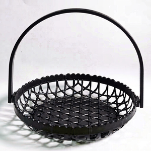 Panier de rangement rond en métal, design minimaliste en fer soudé pour l'organisation de la cuisine, durable, à un seul niveau - Product Image 1