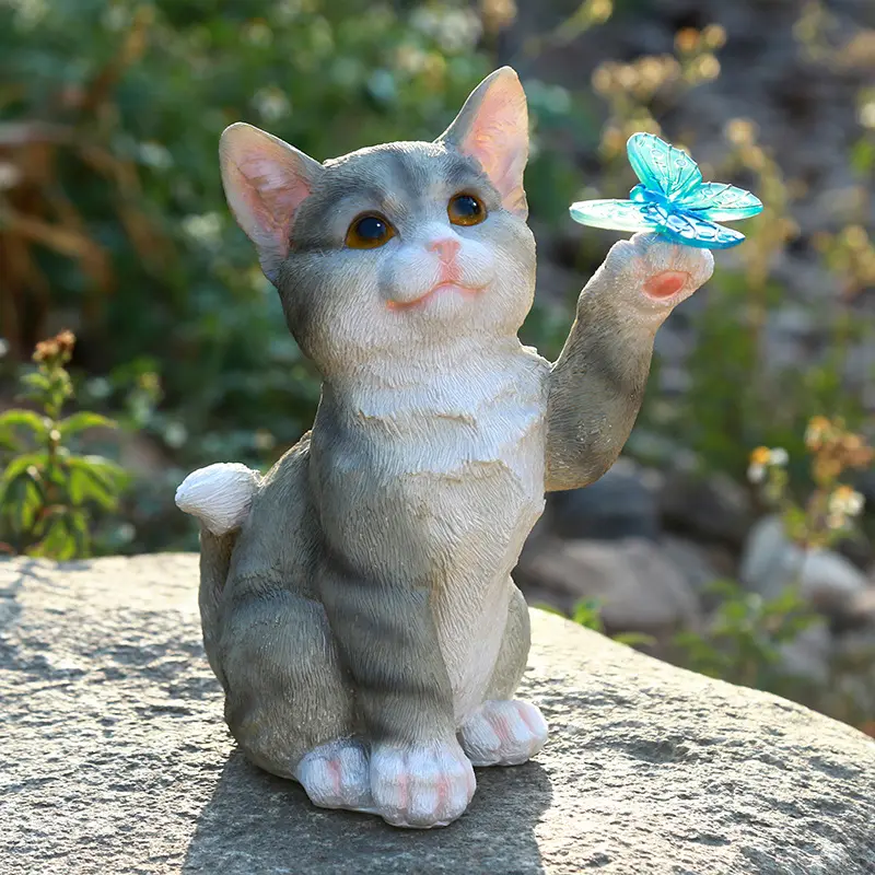 รูปปั้นแมวสำหรับตกแต่งสวน,รูปปั้นแมวเรซิ่นผีเสื้อตกแต่งสวนกลางแจ้งไฟ LED พลังงานแสงอาทิตย์