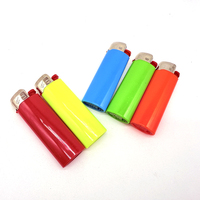 Logo personnalisé Briquet à gaz en plastique Encendedores Feuerzeug Briquet en gros Fournisseur Torche Bougie Briquet à silex jetable