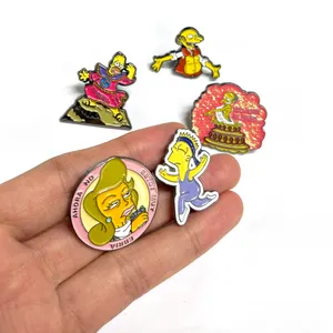 Lapel lembut pin enamel logam kustom lencana pin tombol pembuat mesin perusahaan desain logo