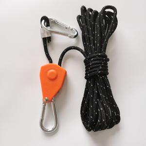 Cintre à <span class=keywords><strong>corde</strong></span> de suspension à cliquet <span class=keywords><strong>avec</strong></span> <span class=keywords><strong>mousqueton</strong></span> Engrenages internes en métal <span class=keywords><strong>Corde</strong></span> à vent renforcée Cintres de lumière de croissance pour le camping et la randonnée - Product Image 4